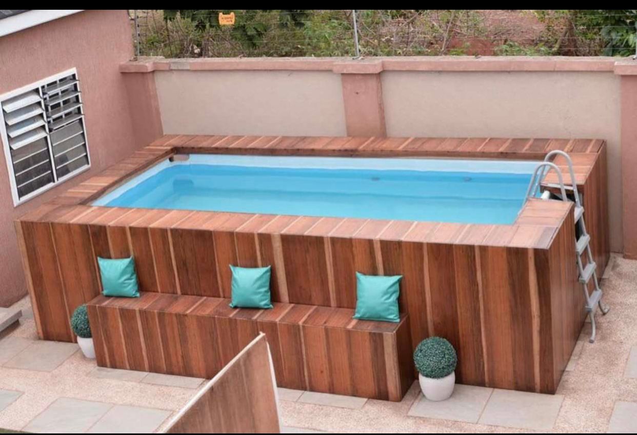 swimming pool specialist